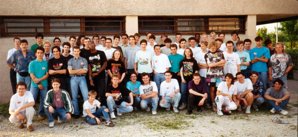Row 1: Overflow, New Sky, Crittersoap, Fred Crazy, Zalko, Bitteljuice, Longshot, Syntax Error, Marielle, Rubi, Gozeur, Pict. Row 2: CJC, LBC, Two Mag, Slash, Cristele, Madram, Tronic, Duncan, ?, BMC, Crtc, Tmp, Warlock. Row 3: ?, Niki, Thierry, Lbb, Naminu, RmaDisk, ?, ?, Crown, Moah, Alien, ?, Dr Felix, Asterix. Row 4: Eros, ?, Chany, ?, Odiesoft, ?, K‑OS, ?, ?, Tenebros, BSC, ?, Excalibur, ?, ?, Thriller of Gos, Elmsoft, DJH, Weee, ?